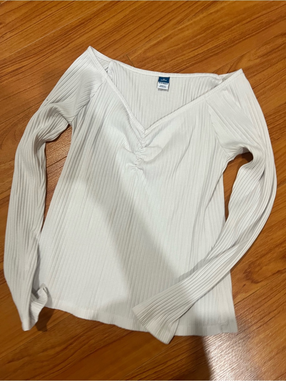 Old Navy Cream Ribbed V-Neck Long Sleeve Top